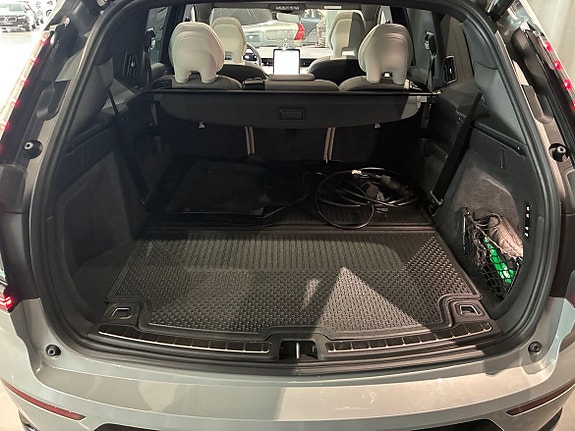 Volvo EX90 11 of 20