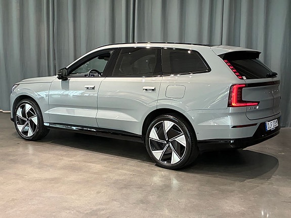 Volvo EX90 6 of 20