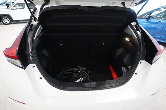 Nissan Leaf 5 of 12