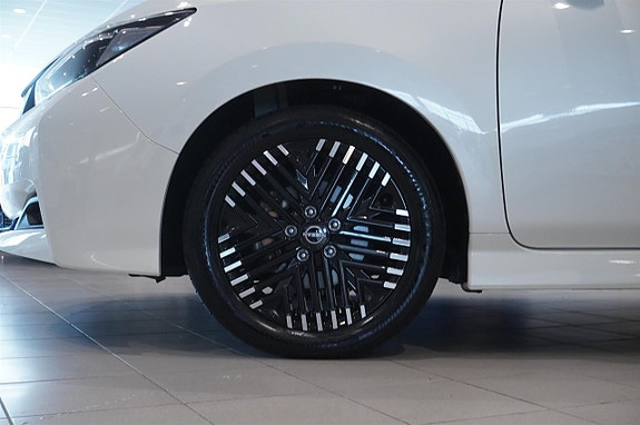 Nissan Leaf 12 of 12