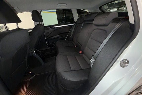 Skoda Superb 14 of 30