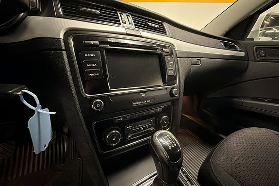 Skoda Superb 22 of 30