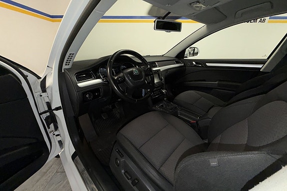 Skoda Superb 17 of 30
