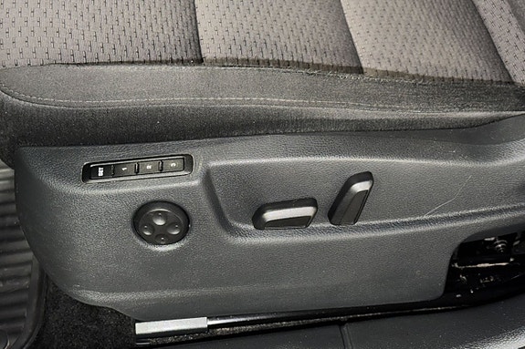 Skoda Superb 16 of 30