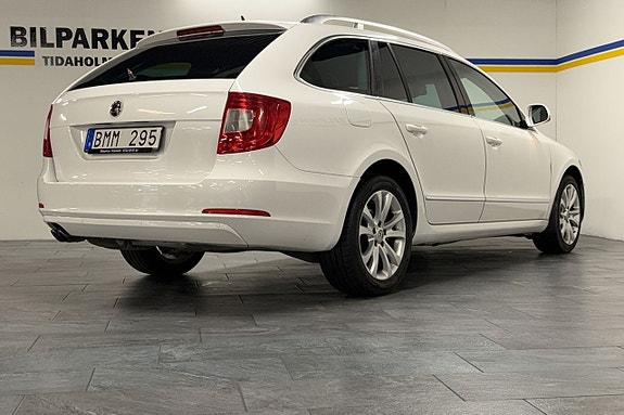 Skoda Superb 7 of 30