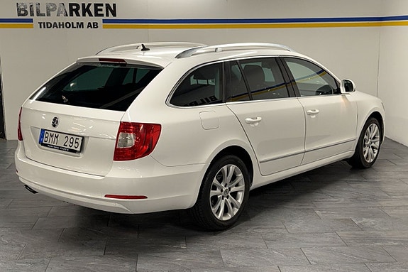 Skoda Superb 9 of 30