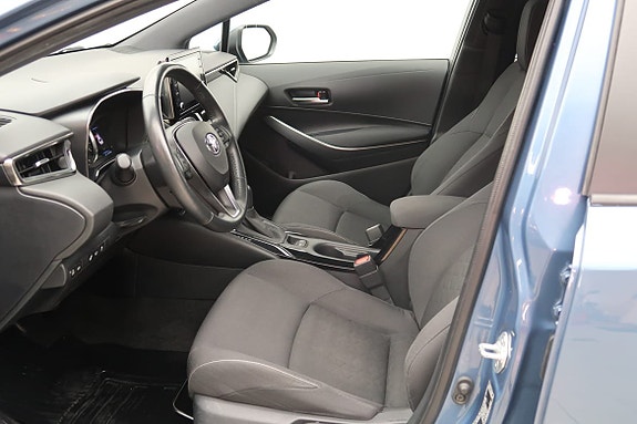 Toyota Corolla 4 of 12