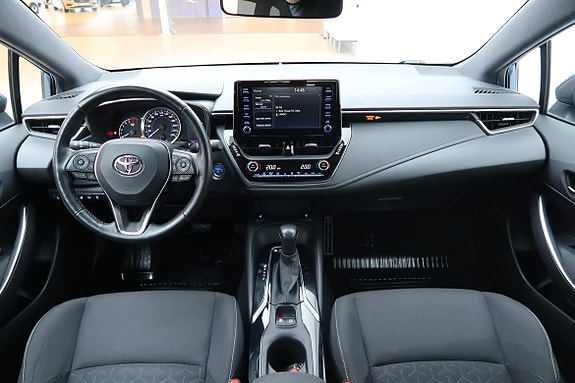 Toyota Corolla 7 of 12