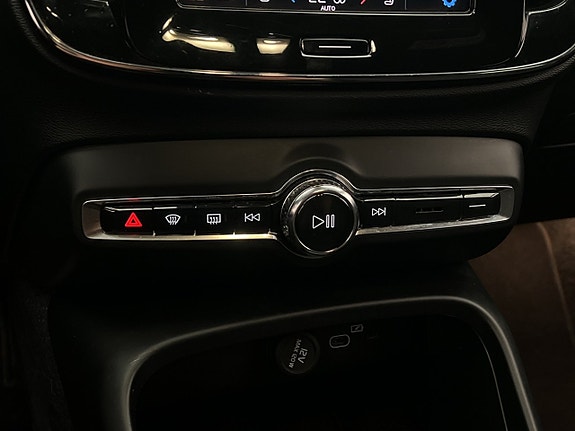 Volvo XC40 25 of 30