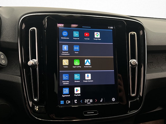 Volvo XC40 19 of 30