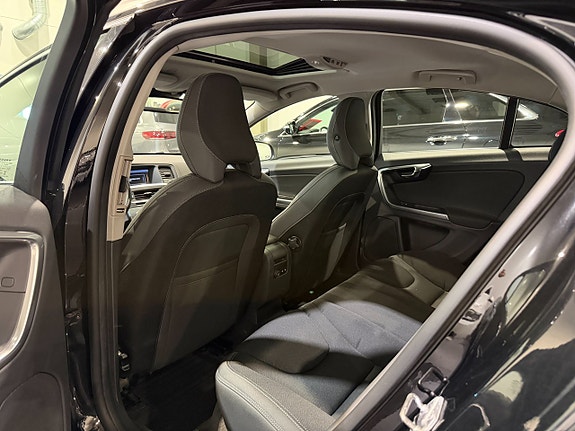 Volvo S60 12 of 20