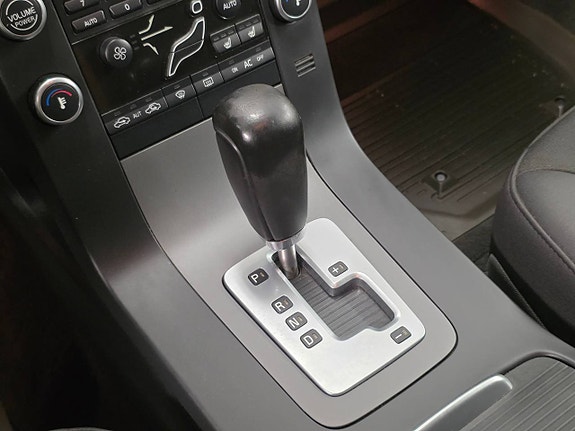 Volvo V70 4 of 9