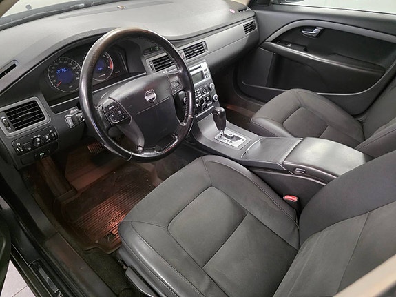 Volvo V70 5 of 9