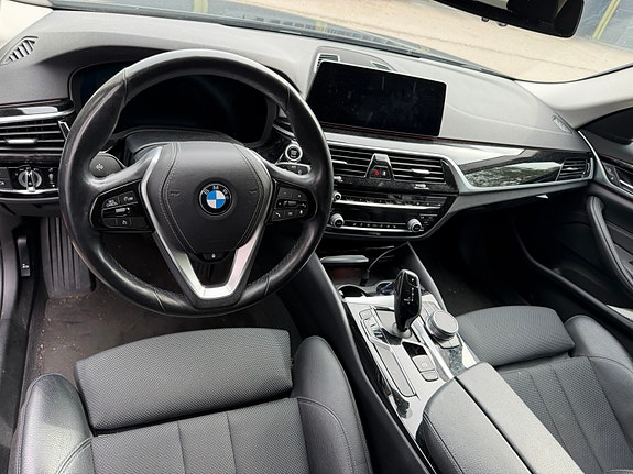 BMW 520d 2 of 6