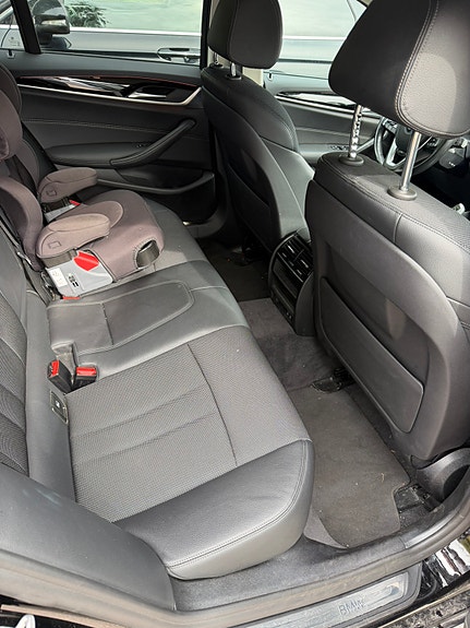 BMW 520d 4 of 6