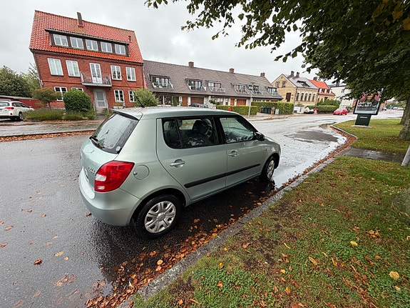 Skoda Fabia 2 of 3
