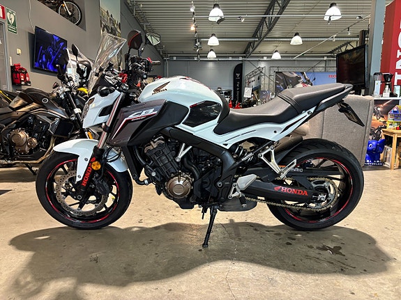 Honda CB650F 5 of 12