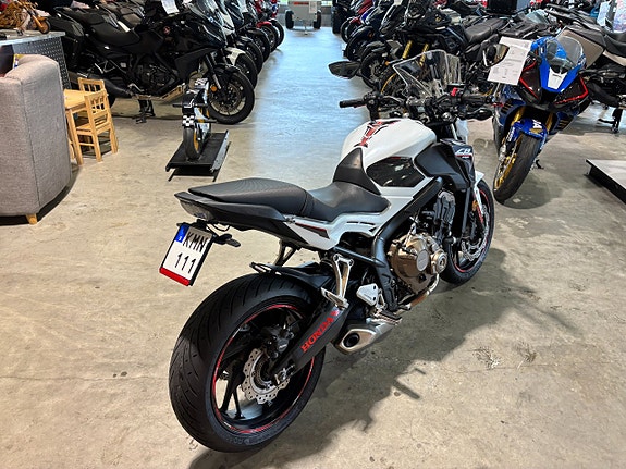 Honda CB650F 11 of 12