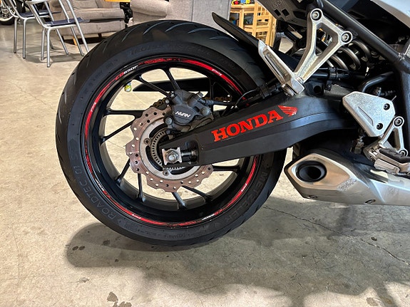 Honda CB650F 10 of 12