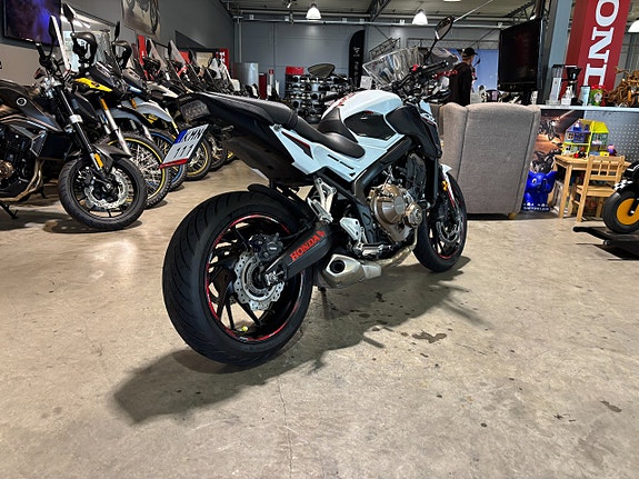 Honda CB650F 3 of 12