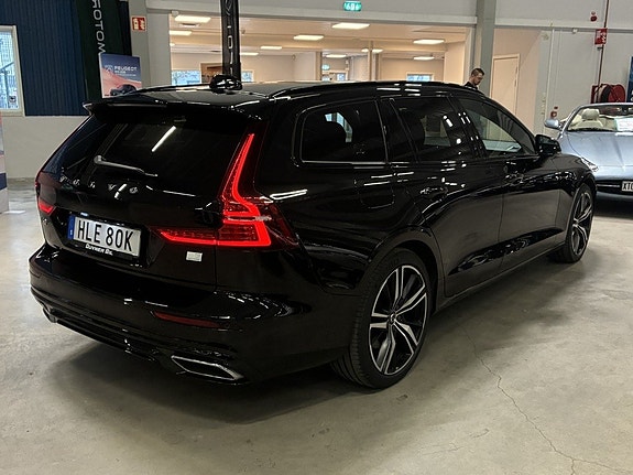 Volvo V60 4 of 23