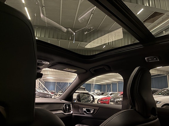 Volvo V60 17 of 23