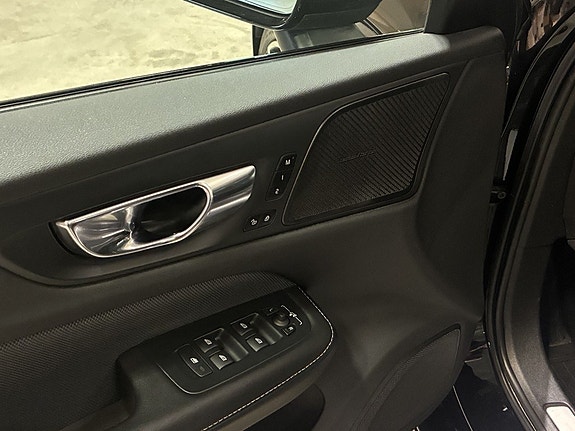 Volvo V60 10 of 23