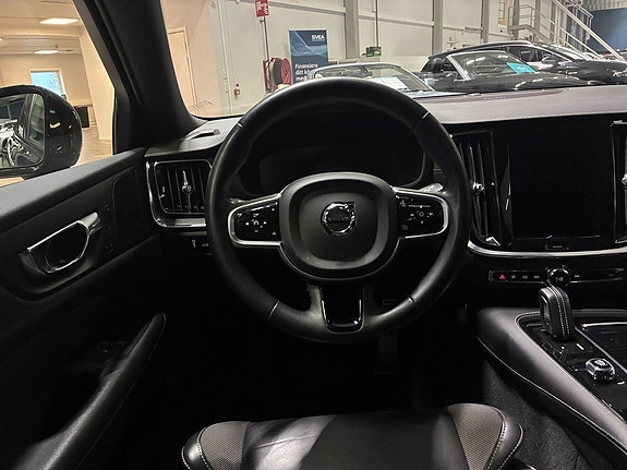 Volvo V60 15 of 23