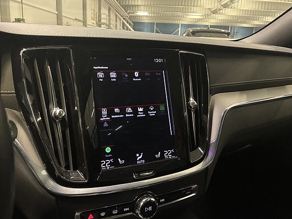 Volvo V60 18 of 23
