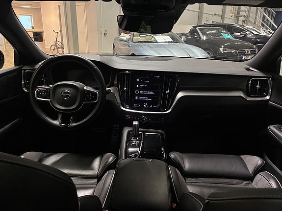 Volvo V60 13 of 23
