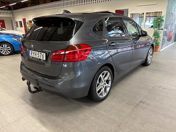 BMW 218d 5 of 13