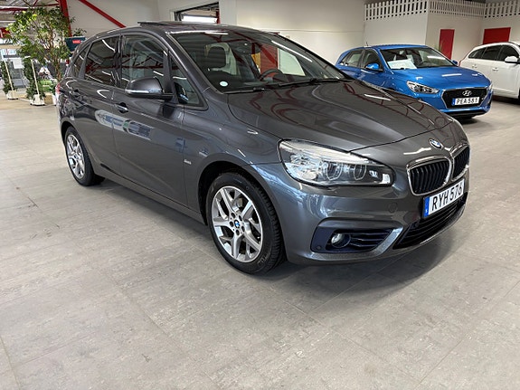 BMW 218d 7 of 13