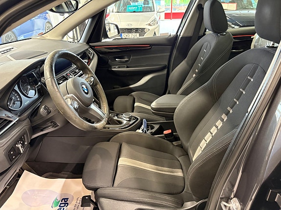 BMW 218d 10 of 13