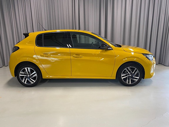 Peugeot 208 3 of 19