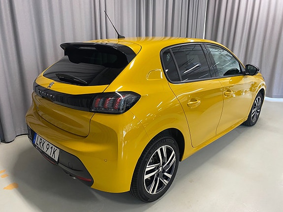 Peugeot 208 5 of 19