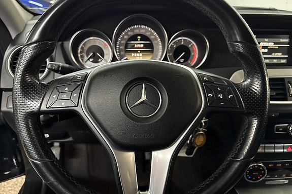 Mercedes-Benz C220 7 of 15