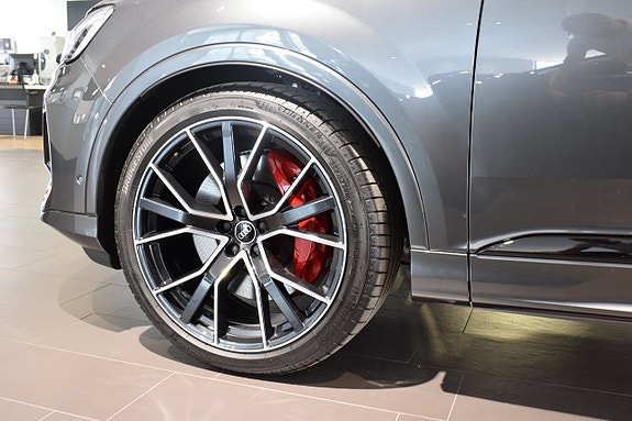 Audi Q7 3 of 7