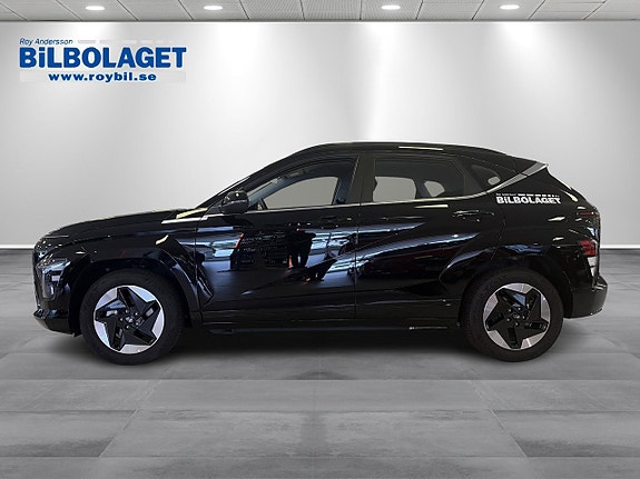 Hyundai Kona 2 of 11
