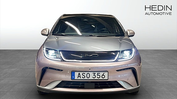 BYD Dolphin 8 of 12