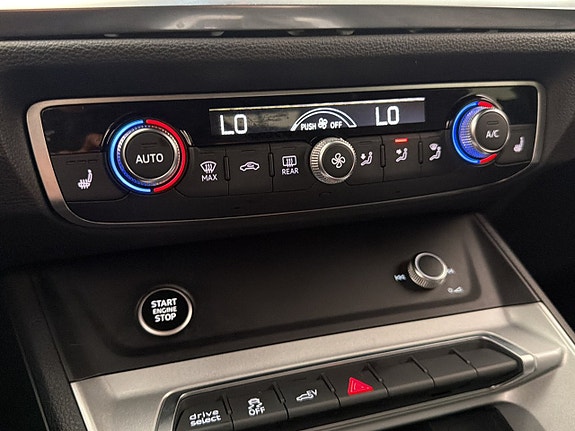 Audi Q3 19 of 27