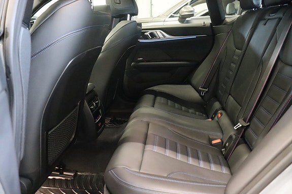 BMW i4 13 of 30