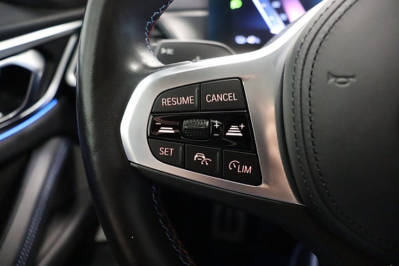 BMW i4 18 of 30