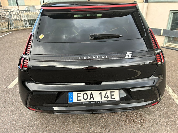 Renault 5 E-Tech 4 of 6
