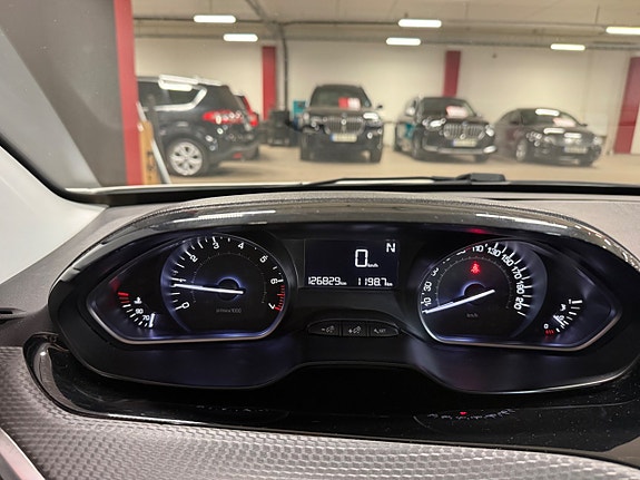 Peugeot 2008 17 of 19