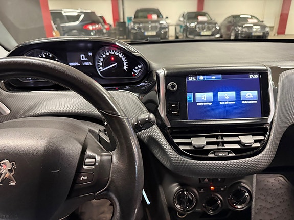 Peugeot 2008 16 of 19