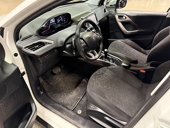 Peugeot 2008 11 of 19