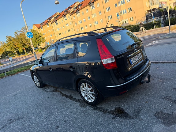 Hyundai i30 4 of 5