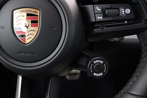 Porsche Cayenne S 15 of 21