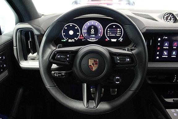 Porsche Cayenne S 14 of 21