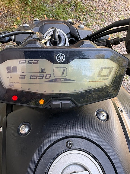 Yamaha MT-07 4 of 7